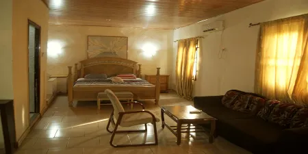 Tiffany Hotels and Towers Отели в г. Осуаха