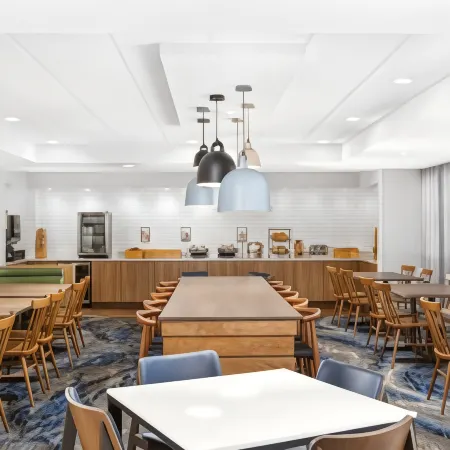 Fairfield Inn Evansville East Отели рядом с достопримечательностью «Истленд Молл»