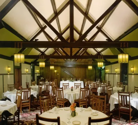 Roycroft Inn Отели в г. Беннингтон