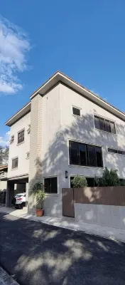 5-star home near the airport Hotels in Rio Oro