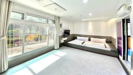 Gapyeong Iris Kids Pool Villa Отели рядом с достопримечательностью «Jara Island»