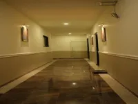 Hotel Grand Gayathri タンバラン周辺のホテル