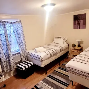 Black-White Rm by Yale U Отели в г. Нью-Хейвен