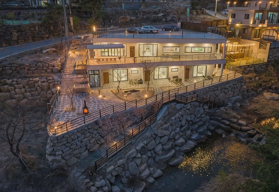 거창 풀빌라 봉스테이