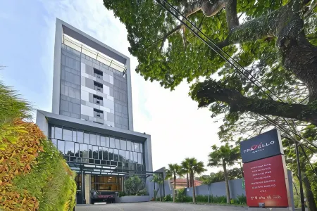 Travello Hotel Bandung Отели в г. Cidadap