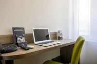 호텔 데 라 가레 트루아 센터 라 히비에흐-드-꼬흐 호텔