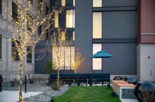 Hotel Indigo MADISON DOWNTOWN by IHG