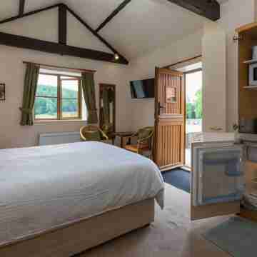 Rawcliffe House Farm Studios, Peaceful North York Moors Retreat Rooms