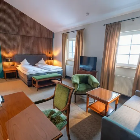 Akzent Hotel Berg's Alte Bauernschänke- Wellness Und Wein