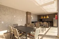 Apts in a Building With Pool and Gym - GRL