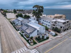 Cannery Row Inn