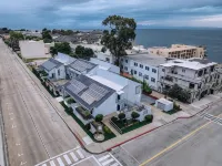 Cannery Row Inn Hotels near Lighthouse District