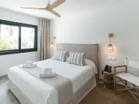 Beach Club Menorca Hotels in Son Parc