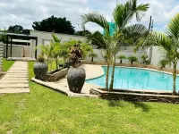 Longhorn Executive Apartments - piscine