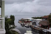 Luxury Key Largo Hideaway, Waterfront, Modern & Peaceful Paradise - บังกะโล
