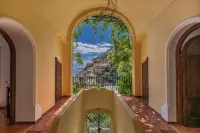 Positano: Casa Leucosia... in a wonderful ancient villa,in the heart of Positano