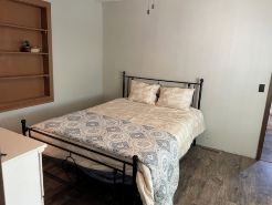 IV Rozes Ranch Charming 3-bedroom country house with AC and WiFi in Longdale.