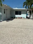 10% Discount Til August 2026! 3Br 3BA, Tiki Hut, 37' Dock, Cabana Club Memb.