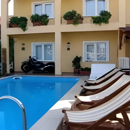 A&B Home Hotel