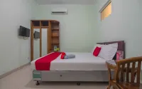 RedDoorz at Hotel Griya Gatsu Lampung - Pensions