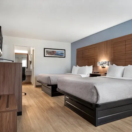 Quality Inn & Suites Near Lake Eufaula