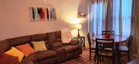 Charming 2-bedroom apartment with equipped kitchen and AC, in Cumberland, MD.