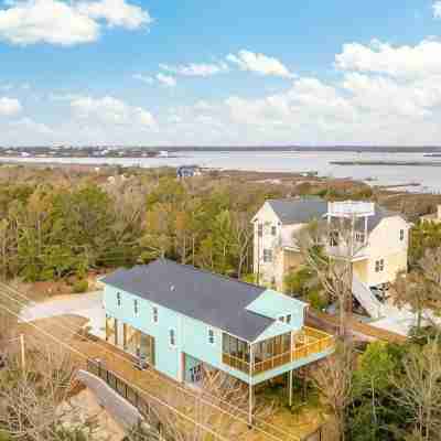 Top Pocket Find Takes on Emerald Isle, NC Hotel Exterior