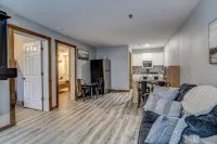 Offseason Discount! Free SDC Shuttle - King & Queen Cozy 2 Bedroom