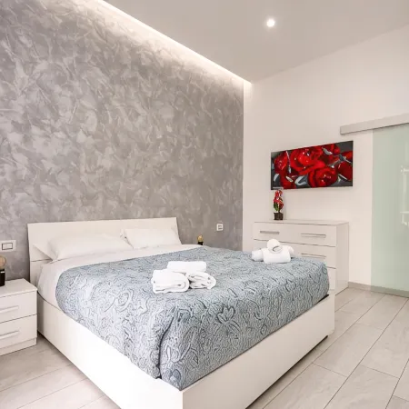 Casa di Carly - large cozy retreat in center