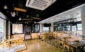 Goldberry Suites and Hotel - Mactan