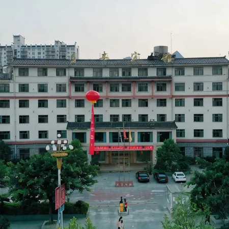 Zhenfeng Hotel Отели в г. Чженьфен