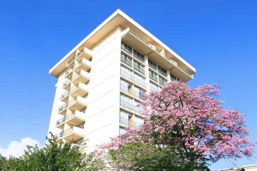 Courtleigh Hotel & Suites