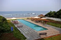Avisa Nila Beach Resort - Beach