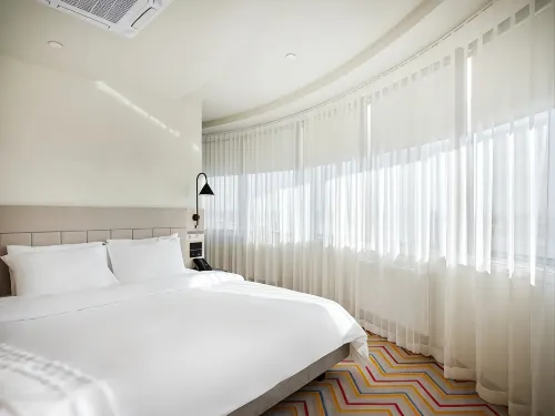 Azimut Hotel Airport Irkutsk - バー