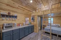 微型木屋，帶閣樓，配2張大床和小童床位 - 民宿