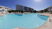 Holiday Inn HASBROUCK HEIGHTS-MEADOWLANDS by IHG - Pools