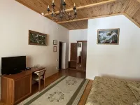 Hotel Kapriz فنادق في دومباي