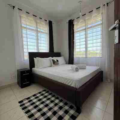 Spacious 1bedroom apartment in Nyali Mombasa /hotshower/washing machine /wifi Rooms