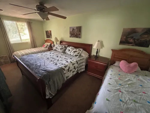 Cozy apartment nestled in the hills of Kettle Falls overlooking Lake Roosevelt.