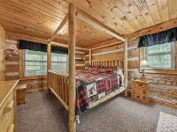 Matthew11:28~4 MIL Pkwy-Dwntwn Pigfrge Hot Tub, Wifi-Gas Fireplace-No Extra Fees