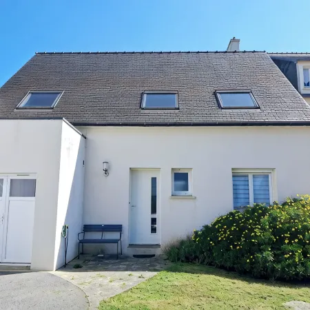 Chic and warm! Modern house near the beach Baie de Morgat