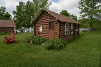 Historic prohibition Lodge next to golf course with private beach - 2-Sterne