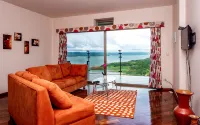 LAKE ARENAL VIEWS NEW CONDO 1B/1 B FULL KITCHEN - Wifi