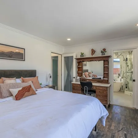 Monterey Bay Oasis STR26-0001- Comfortable  Living  3-Bedroom House