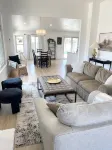 Relaxing Pool & Spa Retreat - Wifi