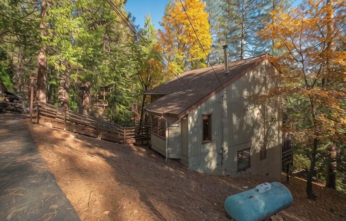 Arnold Getaway with lake access