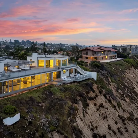 Encinitas Shores - Beachfront, Ocean View & Patio