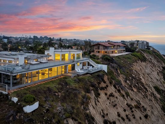 Encinitas Shores - Beachfront, Ocean View & Patio