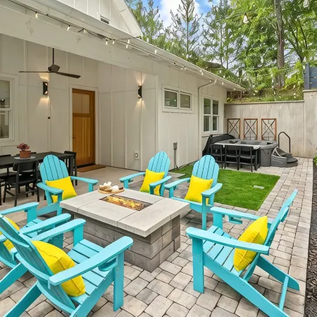Spacious 4-bedroom house in charming Black Mountain with Game Room and Hot Tub