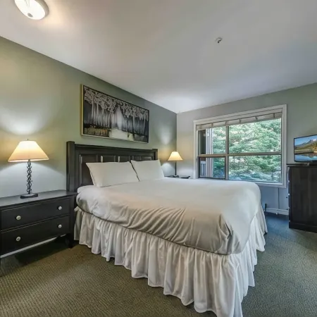 True Ski In/out Whistler Condo
